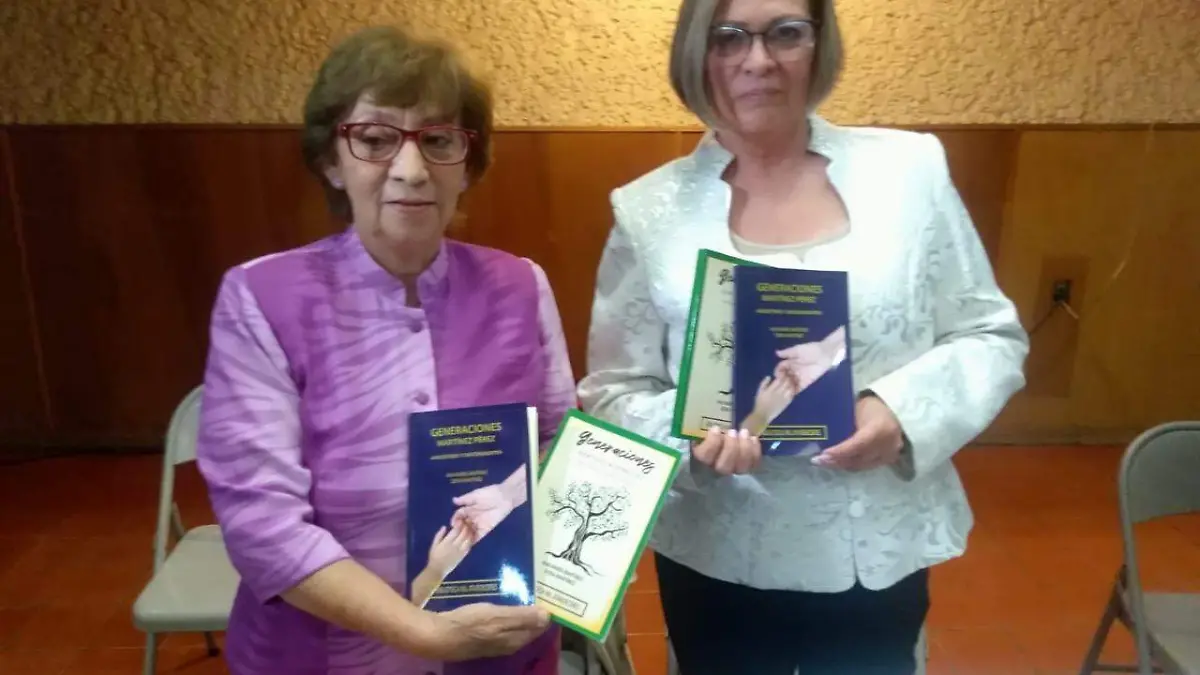 Presentan libros